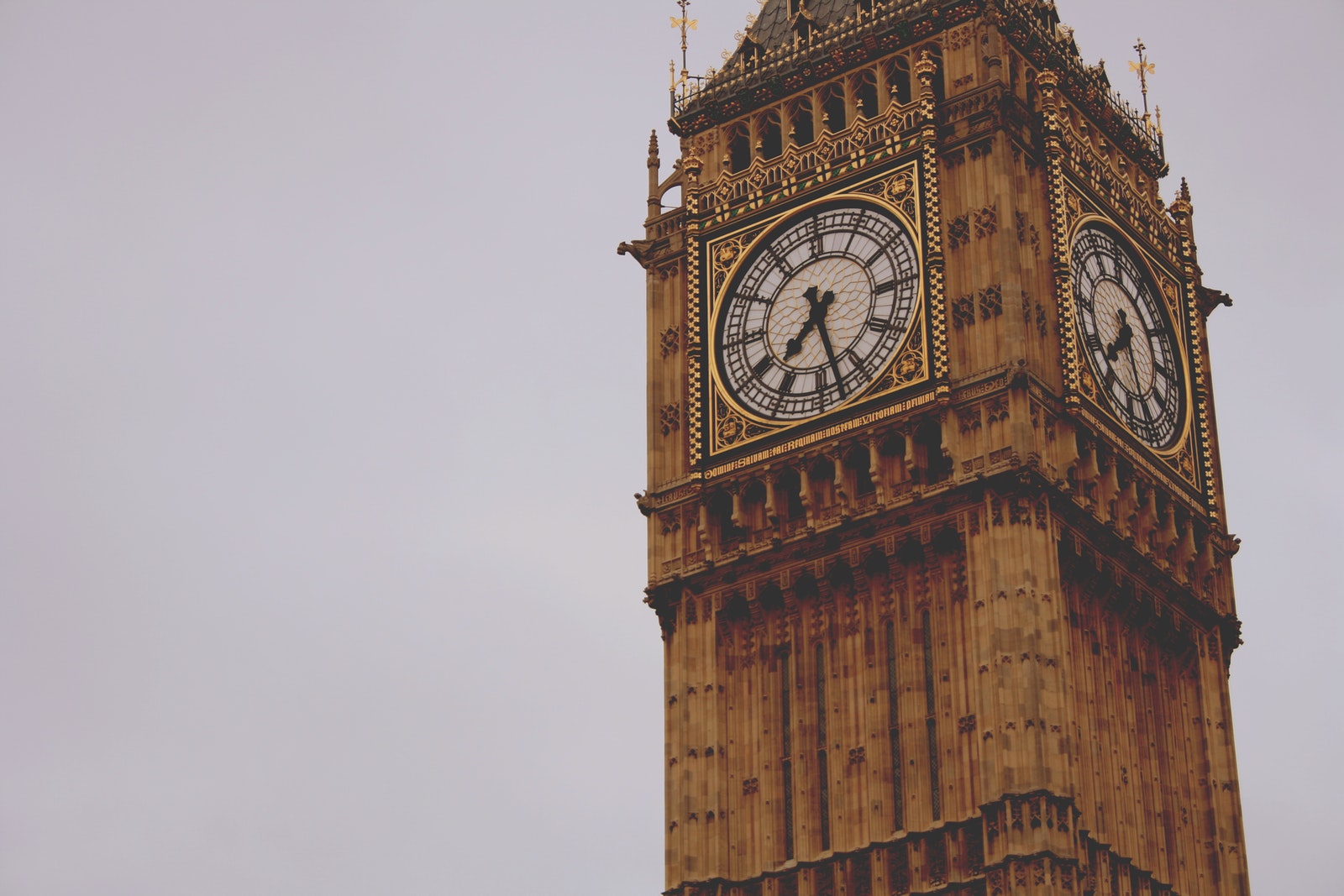 Close Up Photo of Big Ben under Gloomy Sky